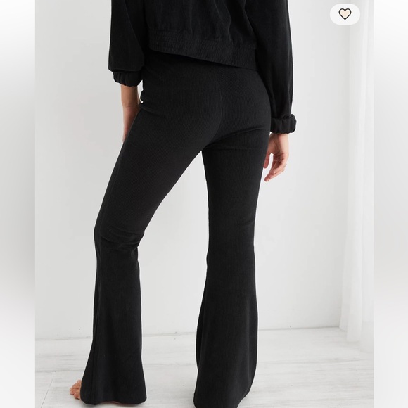 Aerie Groove-on Stretch velour pants - Picture 3 of 7